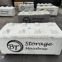 stapelbare betonblokken huren